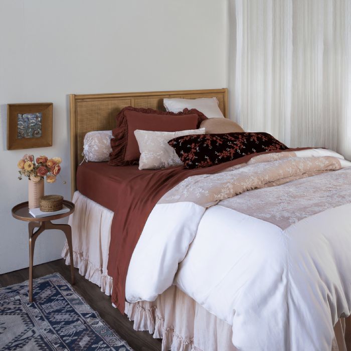 Lady Luxe Bed Bella Notte Linens Bedding by Bella Notte Linens