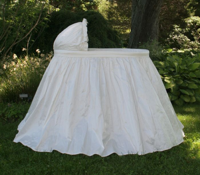 Classic Bassinet in Silk Dupioni by Lulla Smith