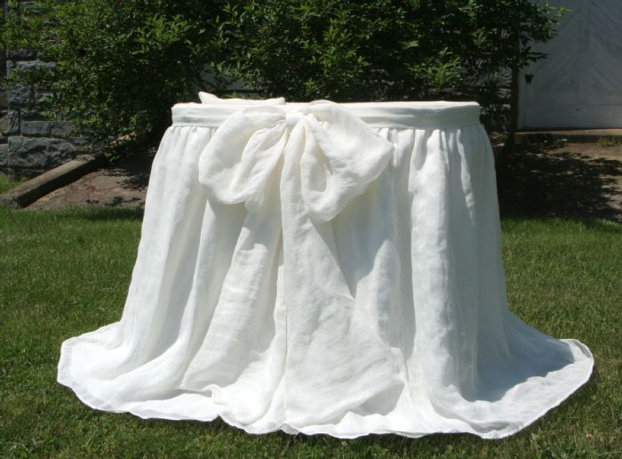 Sorrento Bassinet in Irish Linen by Lulla Smith