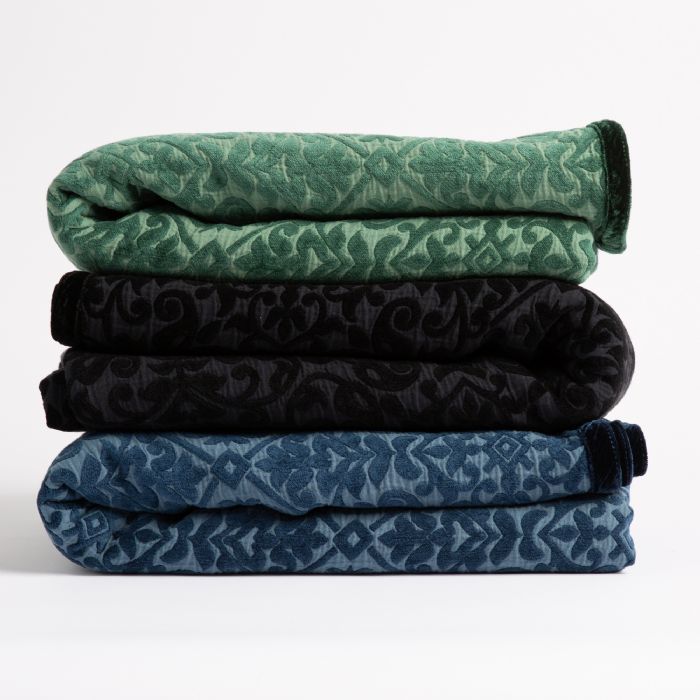 Vienna Blankets Bella Notte Linens Bedding by Bella Notte Linens