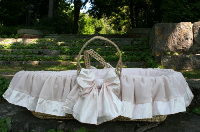 Sabine Moses Basket by Lulla Smith