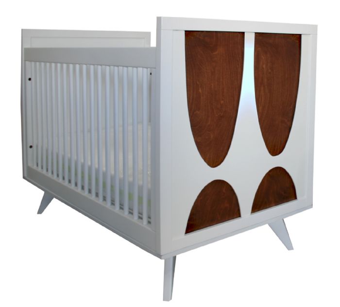 Skylar Crib in White by Newport Cottages
