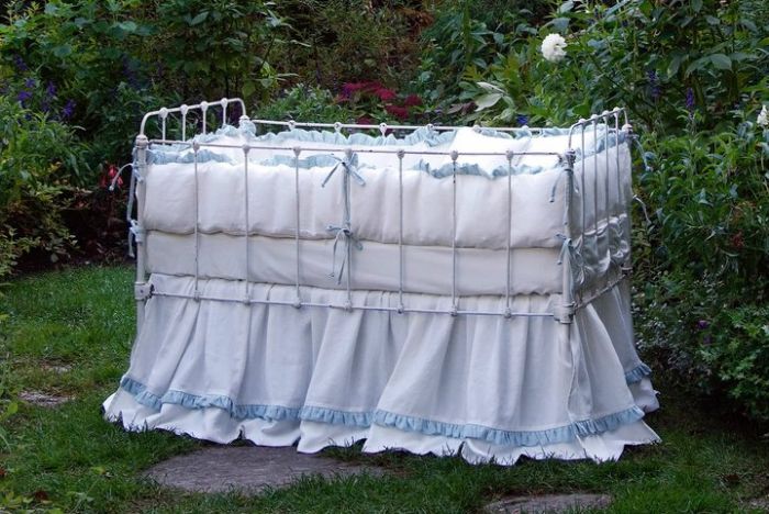 Dora Crib Linen Bedding by Lulla Smith