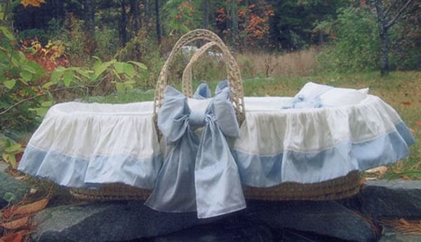 Classic Moses Basket by Lulla Smith