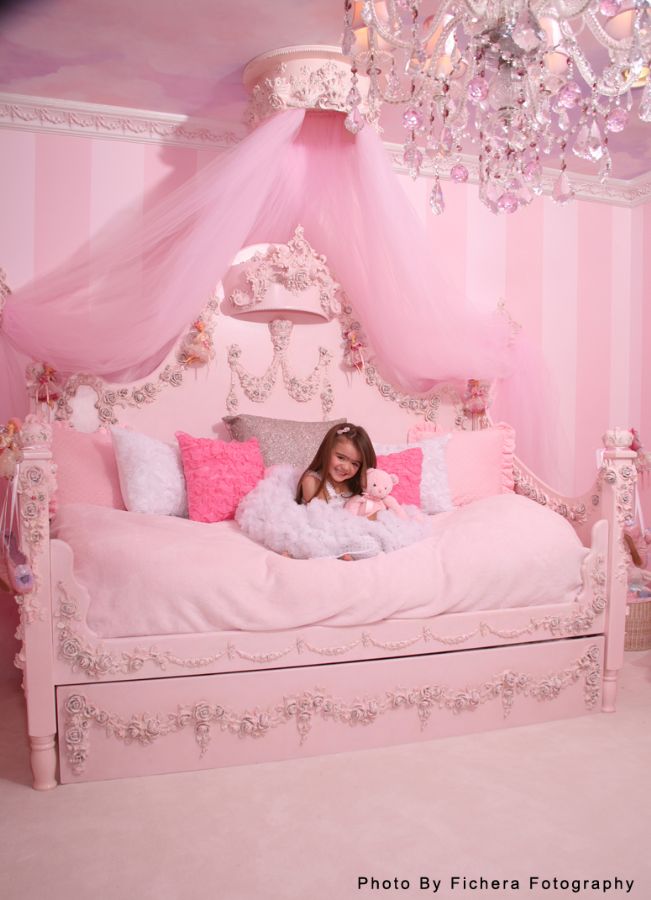 Princess Rose Day Bed by Villa Bella