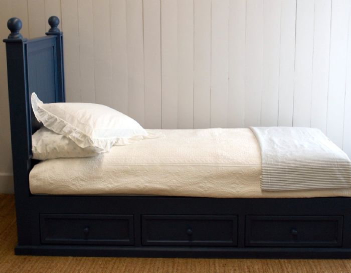Beadboard Platform Bed by English Farmhouse Furniture