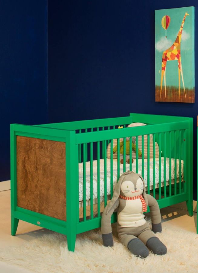 Casey Crib in Kelly Green with Caramel Stain by Newport Cottages