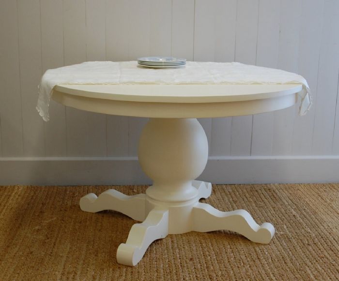 Nantucket Pedestal Dining Table by English Farmhouse Furniture
