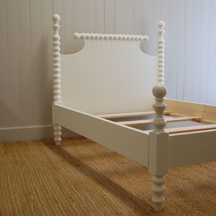 Saundra Spindle Bed by English Farmhouse Furniture