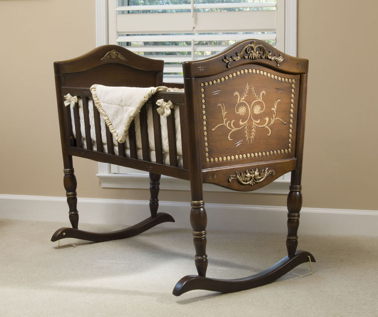 green frog baby bassinet
