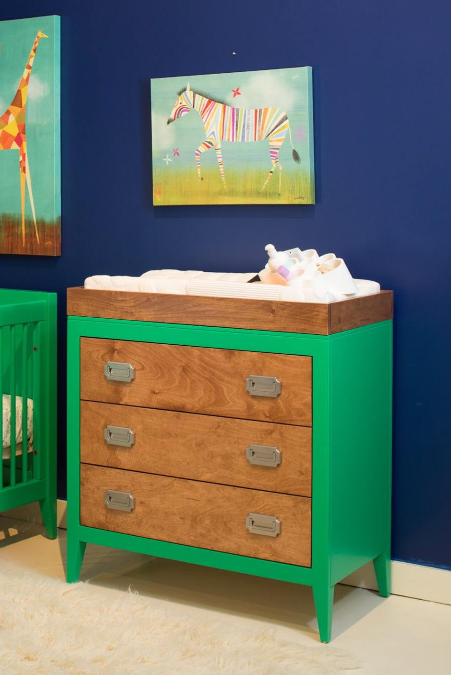 Devon 3 Drawer Dresser In Kelly Green With Caramel Stain By