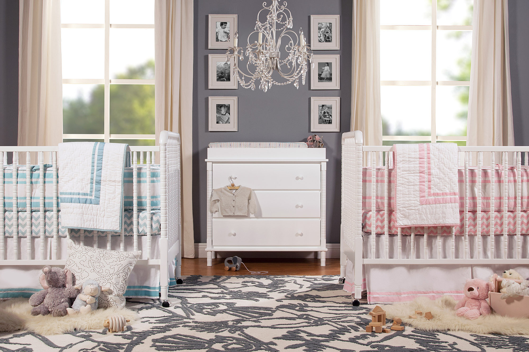 Jenny Lind Convertible Crib in White by DaVinci Baby